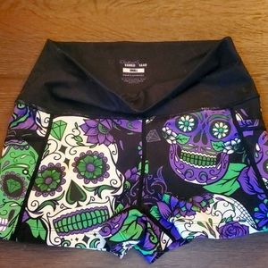 CVG Chaos Skull 2.5 Inch Shorts Size Small